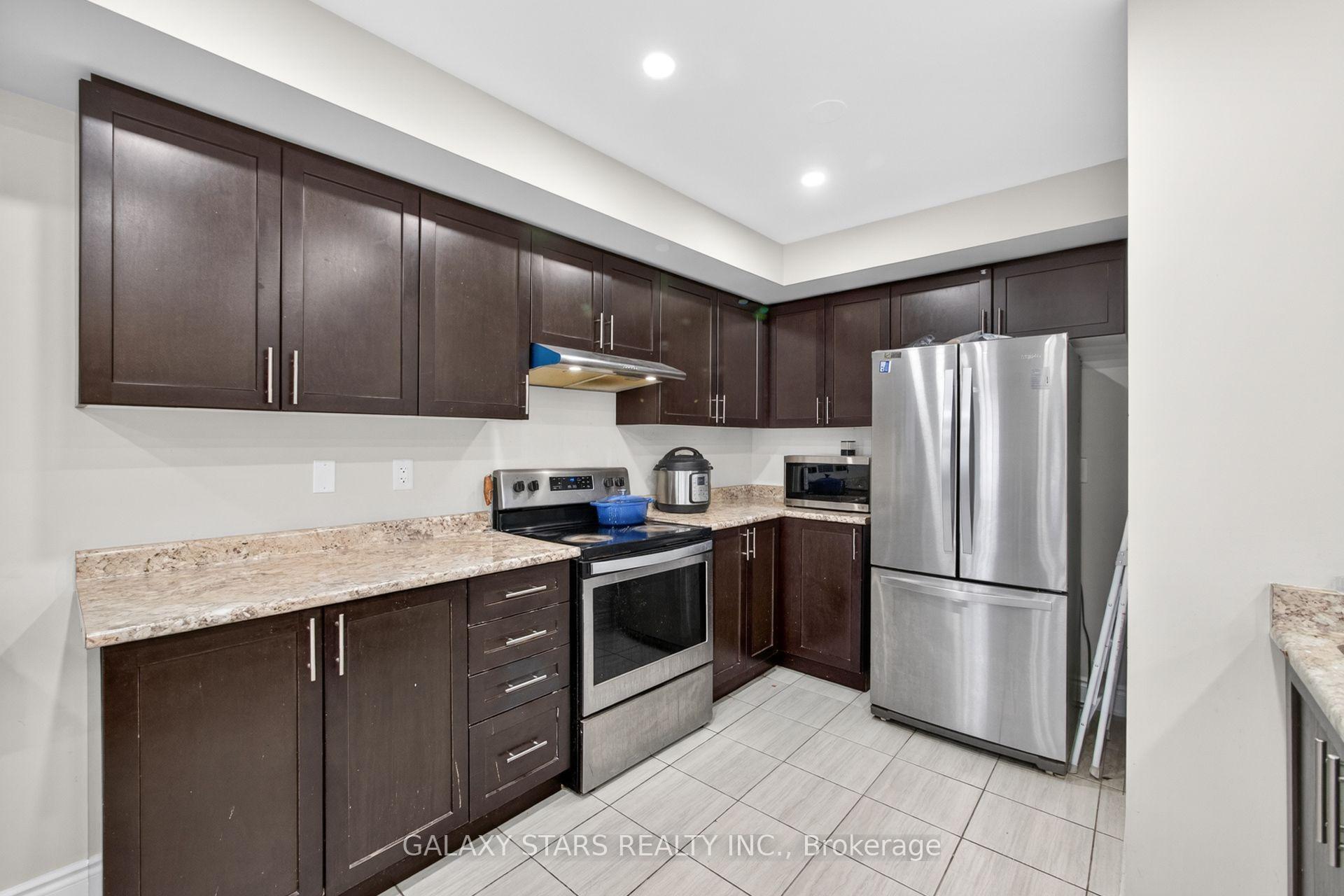 Photo 23 of Unit 30, 420 Linden Drive, Cambridge, Preston Heights — HOMEH