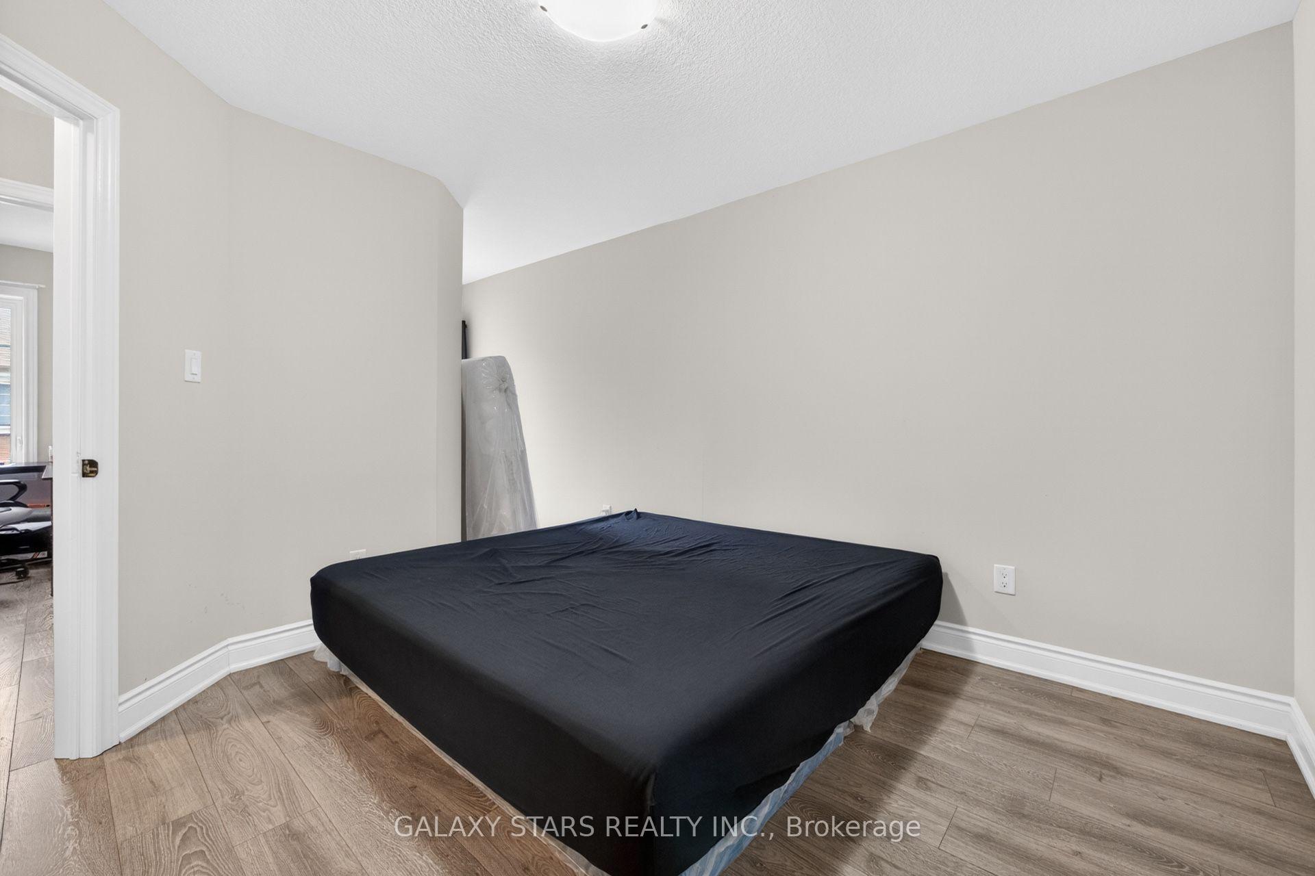 Photo 34 of Unit 30, 420 Linden Drive, Cambridge, Preston Heights — HOMEH