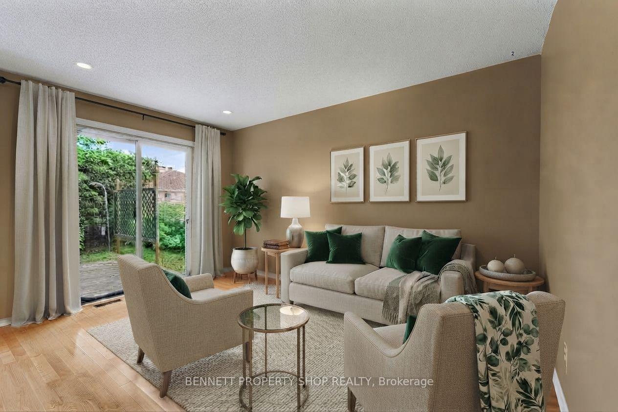 Photo 5 of 636 Apollo Way, Ottawa, Fallingbrook/Pineridge — HOMEH