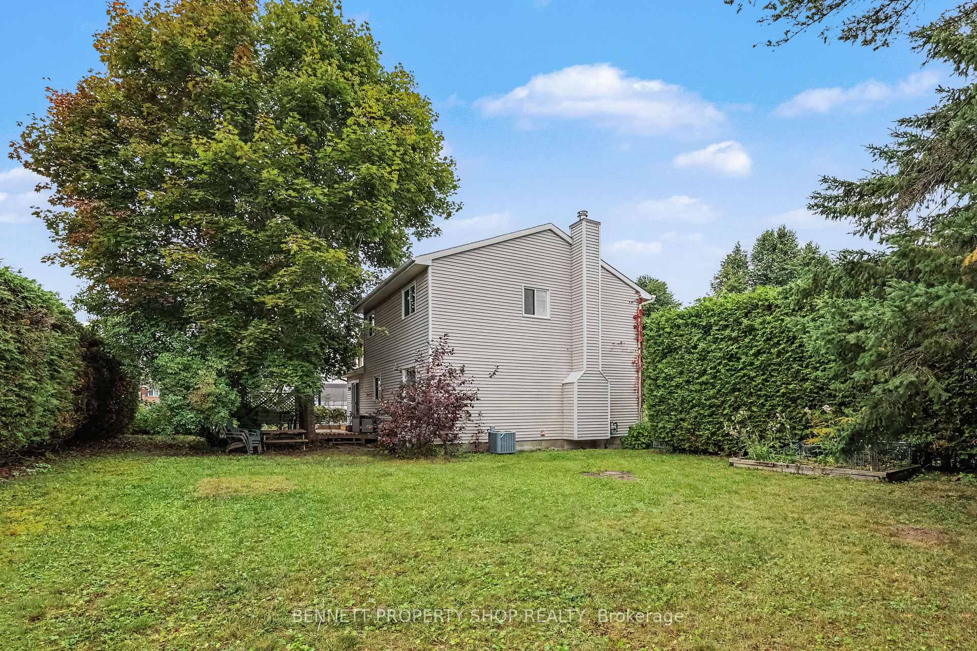 Photo 14 of 636 Apollo Way, Ottawa, Fallingbrook/Pineridge — HOMEH