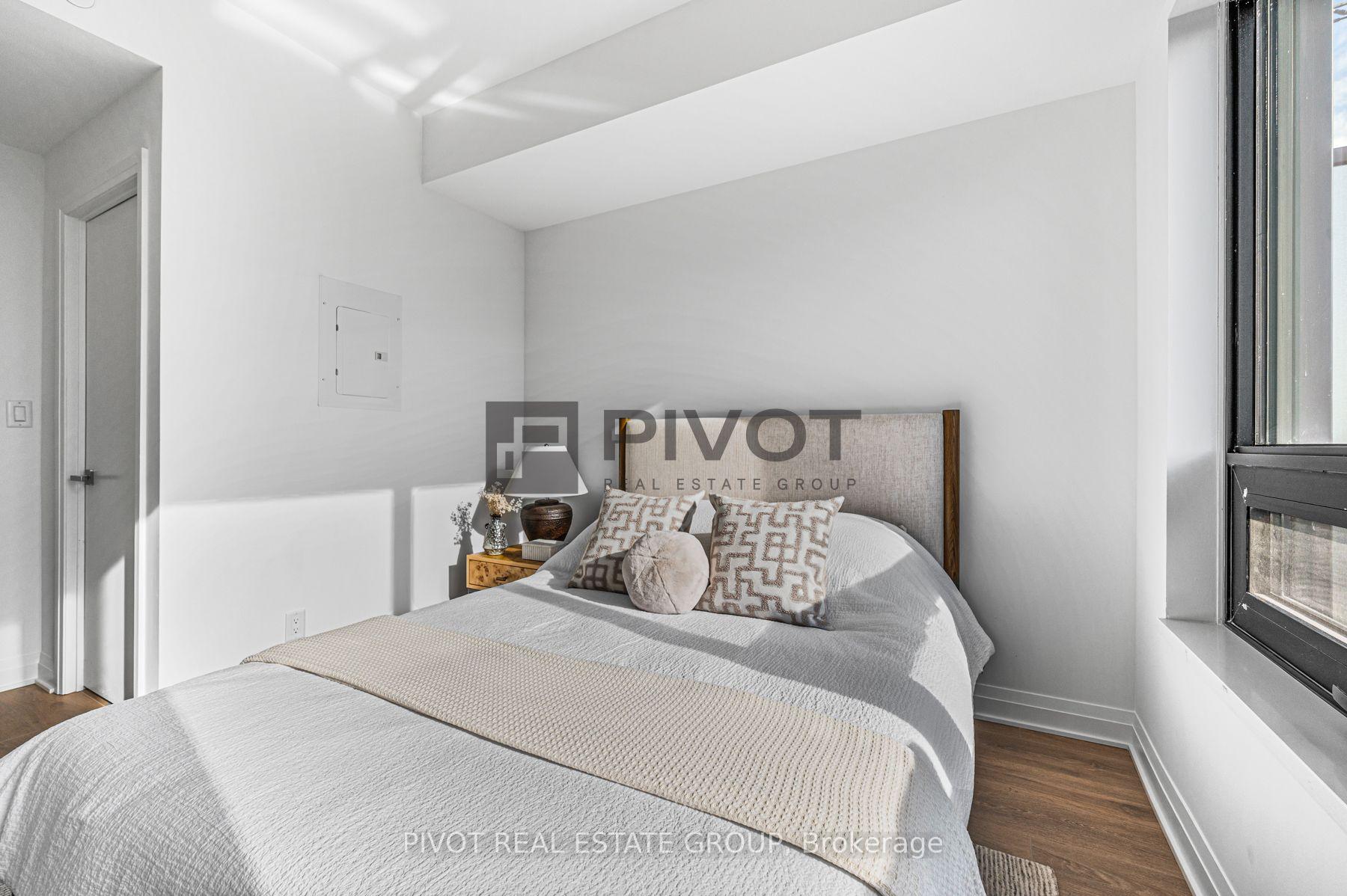 Photo 11 of Unit 1307, 4015 The Exchange, Mississauga, City Centre — HOMEH