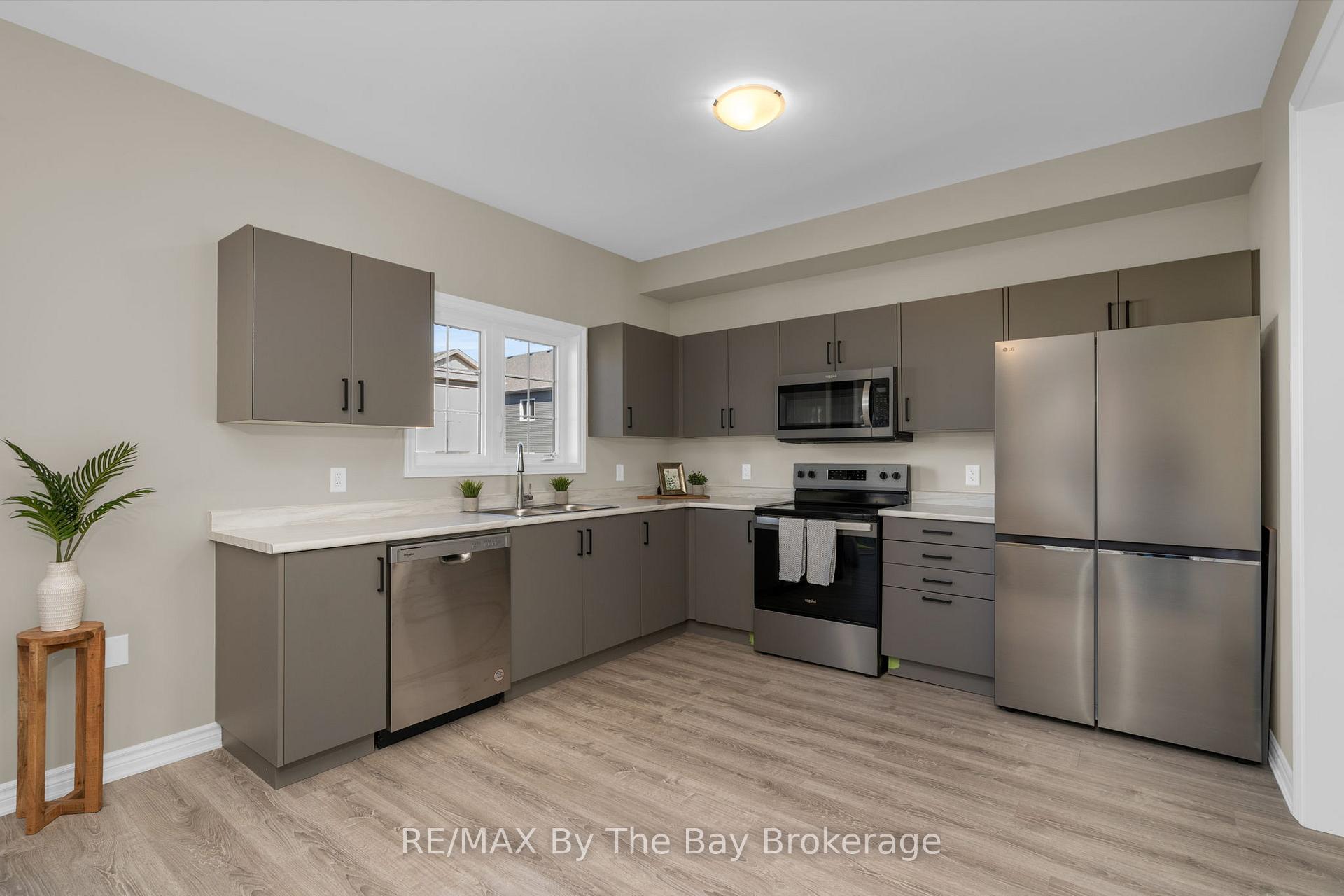 Photo 9 of 214 Cubitt Street, Clearview, Stayner — HOMEH