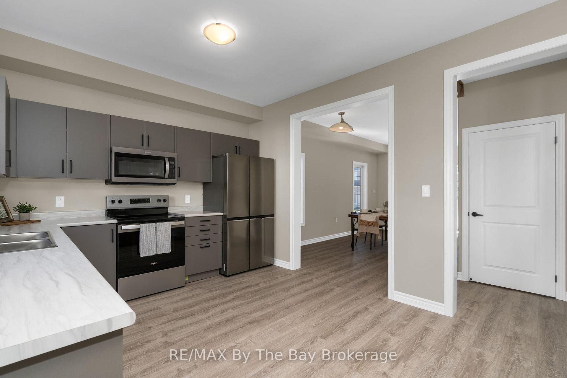 Photo 11 of 214 Cubitt Street, Clearview, Stayner — HOMEH