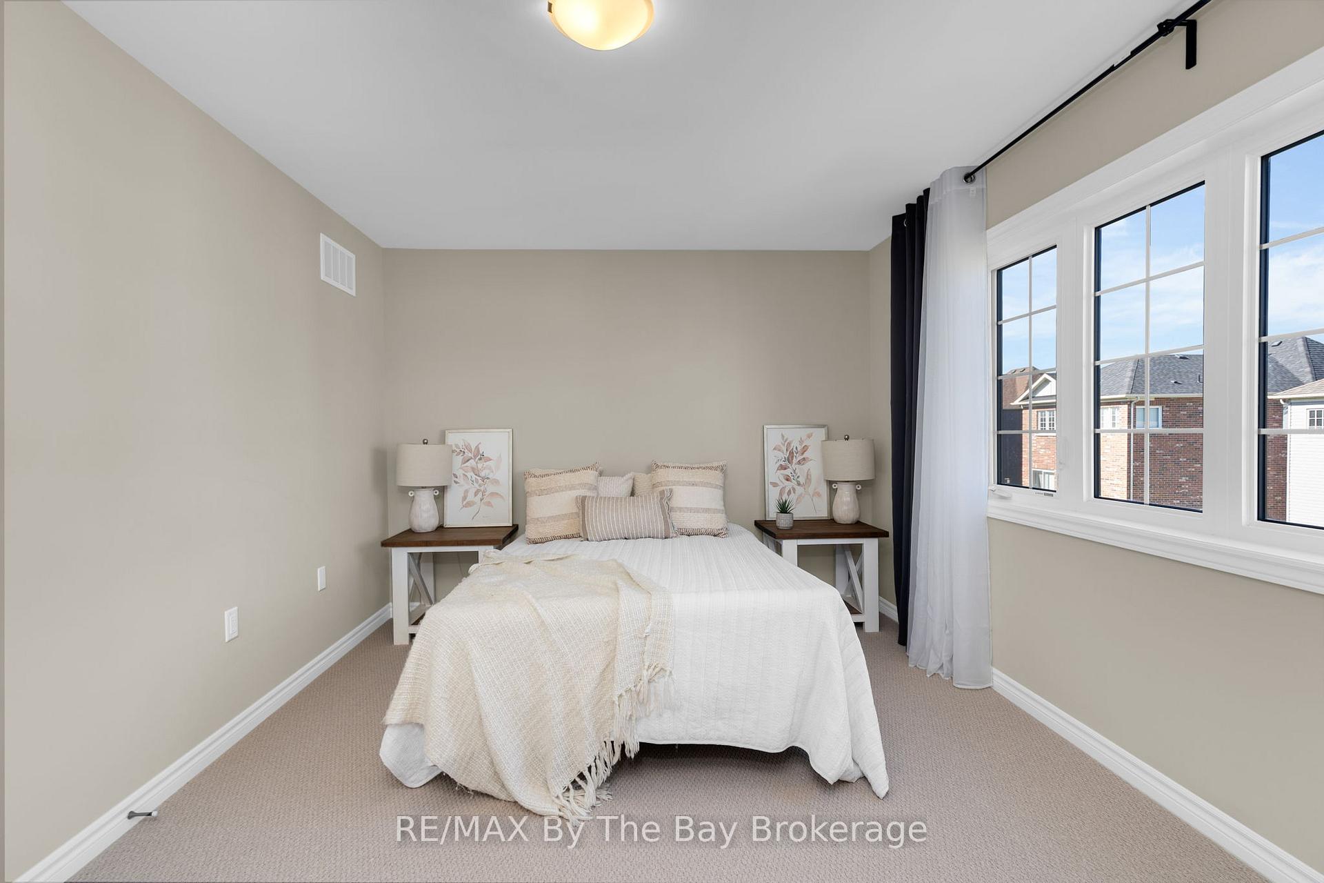 Photo 19 of 214 Cubitt Street, Clearview, Stayner — HOMEH