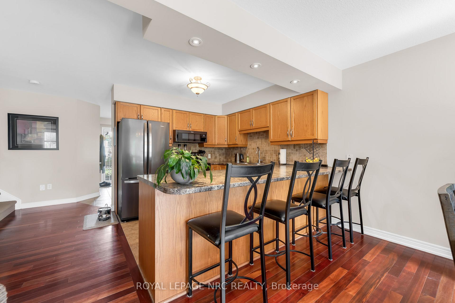 Photo 7 of 31 Thorold Road E, Welland, Prince Charles — HOMEH