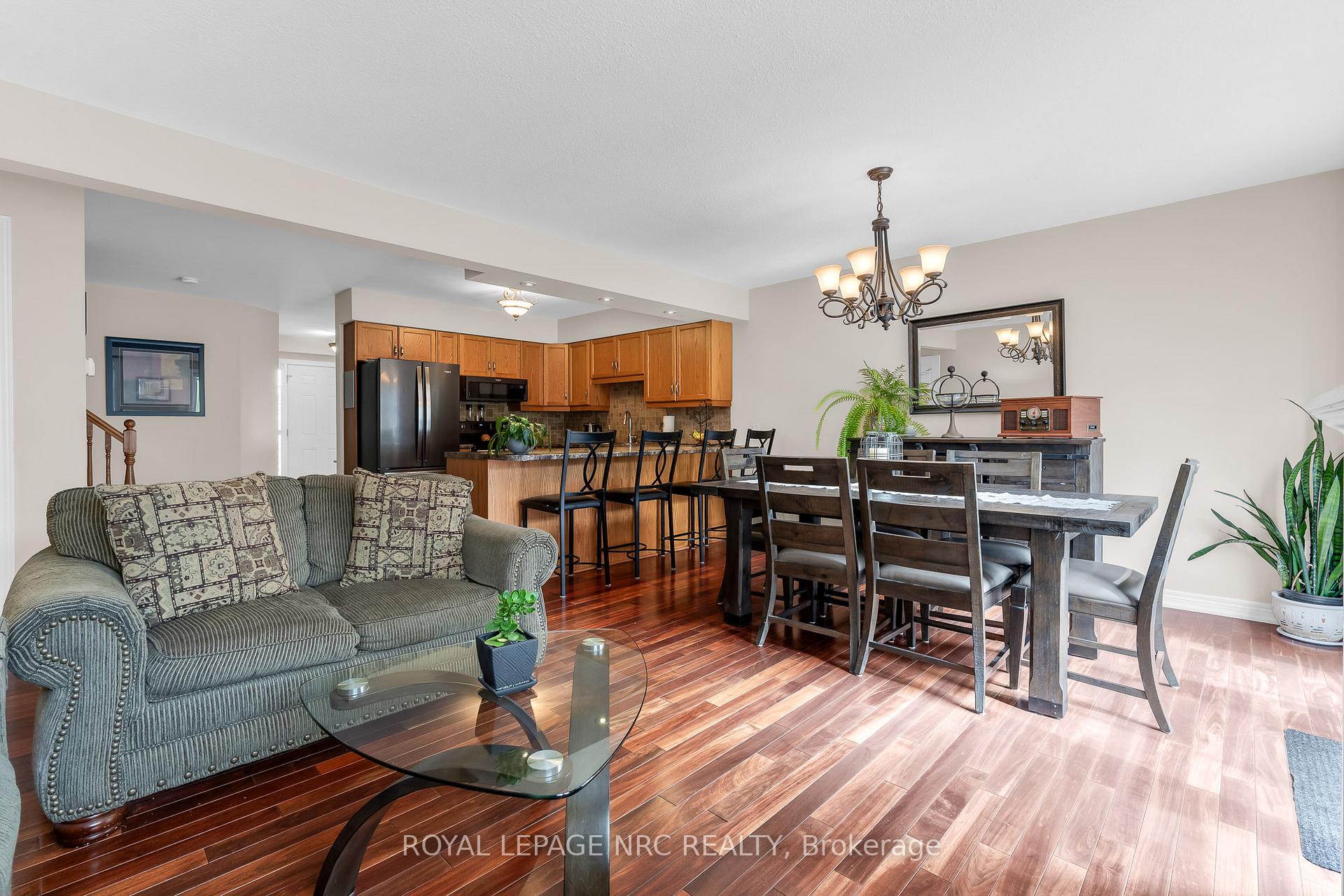 Photo 13 of 31 Thorold Road E, Welland, Prince Charles — HOMEH