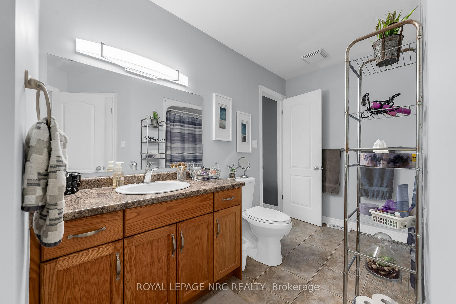 Photo 17 of 31 Thorold Road E, Welland, Prince Charles — HOMEH