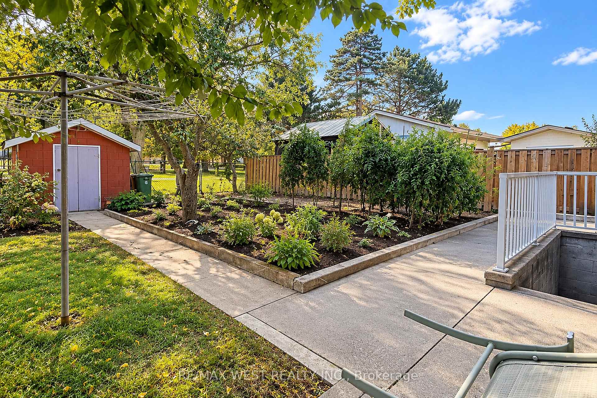 Photo 23 of 34 Glen Castle Drive, Hamilton, Stoney Creek — HOMEH