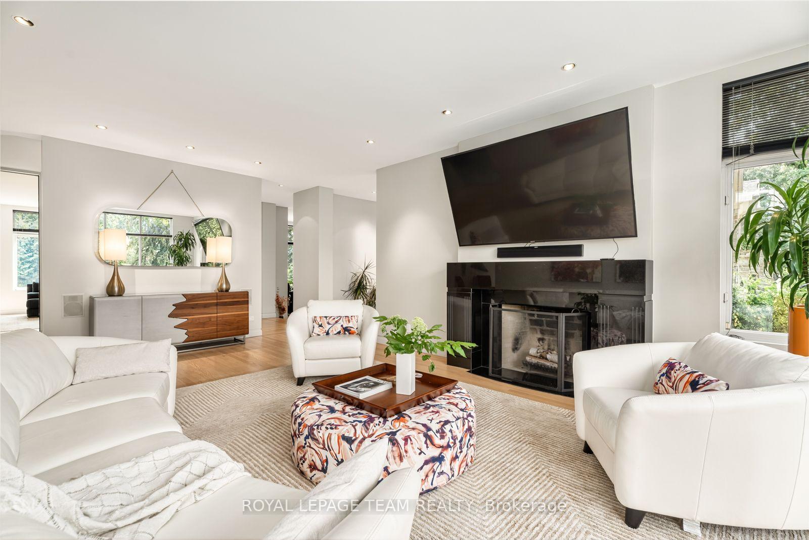 Photo 4 of 725 Manor Avenue, Ottawa, Rockcliffe — HOMEH