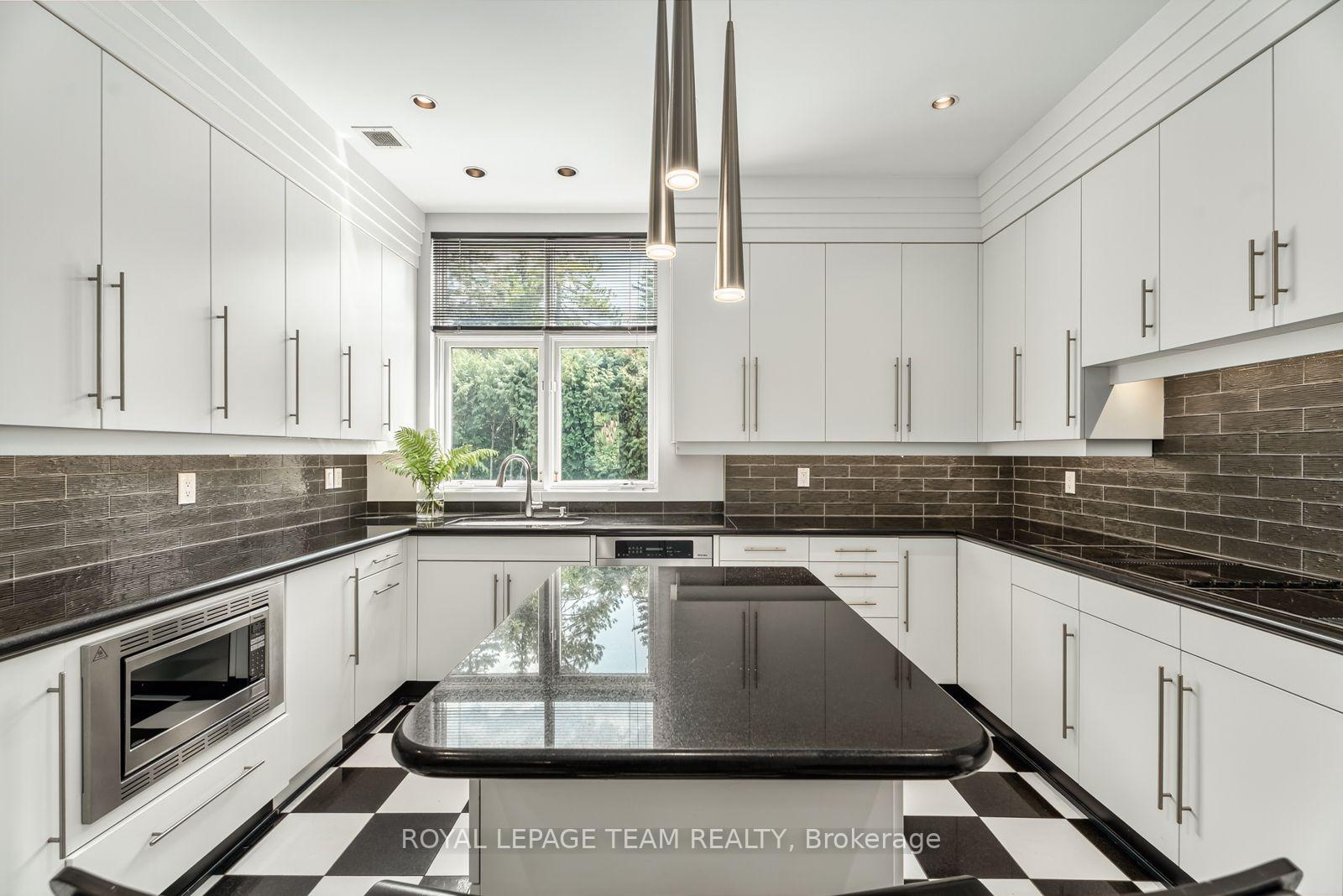 Photo 8 of 725 Manor Avenue, Ottawa, Rockcliffe — HOMEH