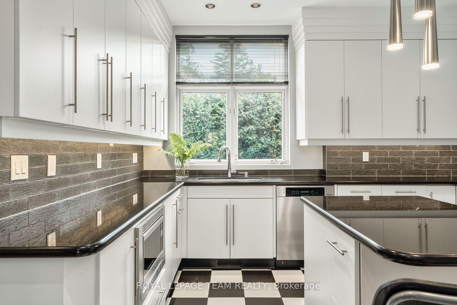 Photo 9 of 725 Manor Avenue, Ottawa, Rockcliffe — HOMEH