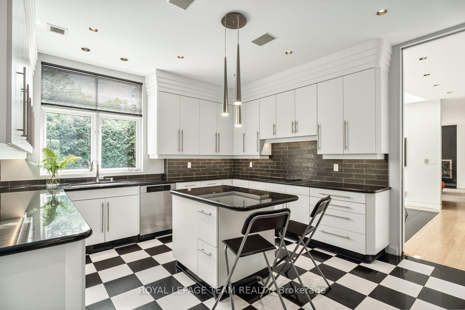 Photo 10 of 725 Manor Avenue, Ottawa, Rockcliffe — HOMEH