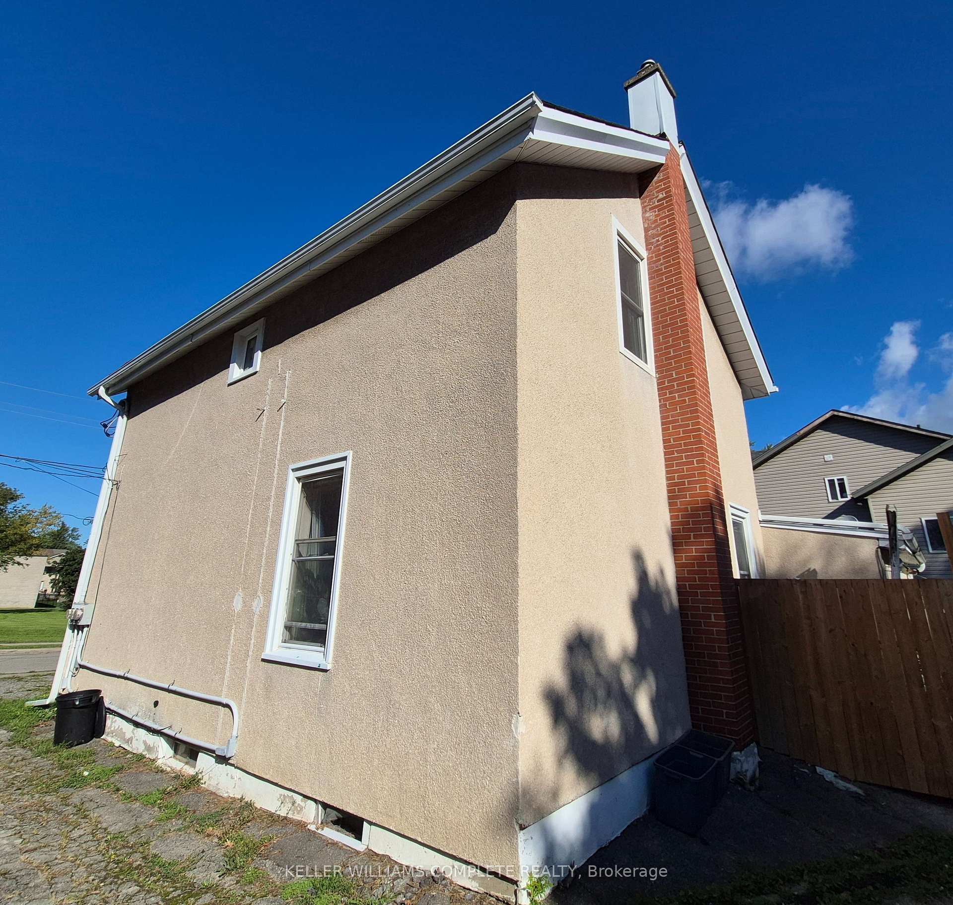 Photo 4 of 20 Carleton Street N, Thorold, Thorold Downtown — HOMEH