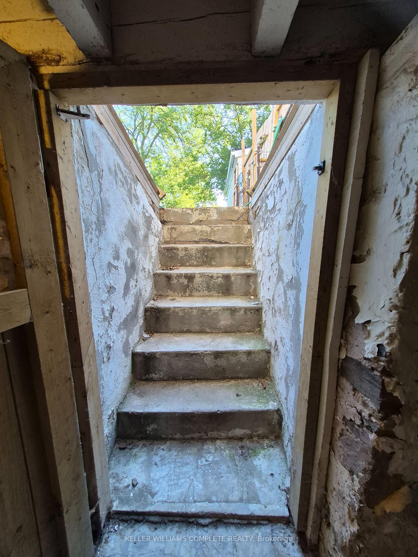 Photo 30 of 20 Carleton Street N, Thorold, Thorold Downtown — HOMEH