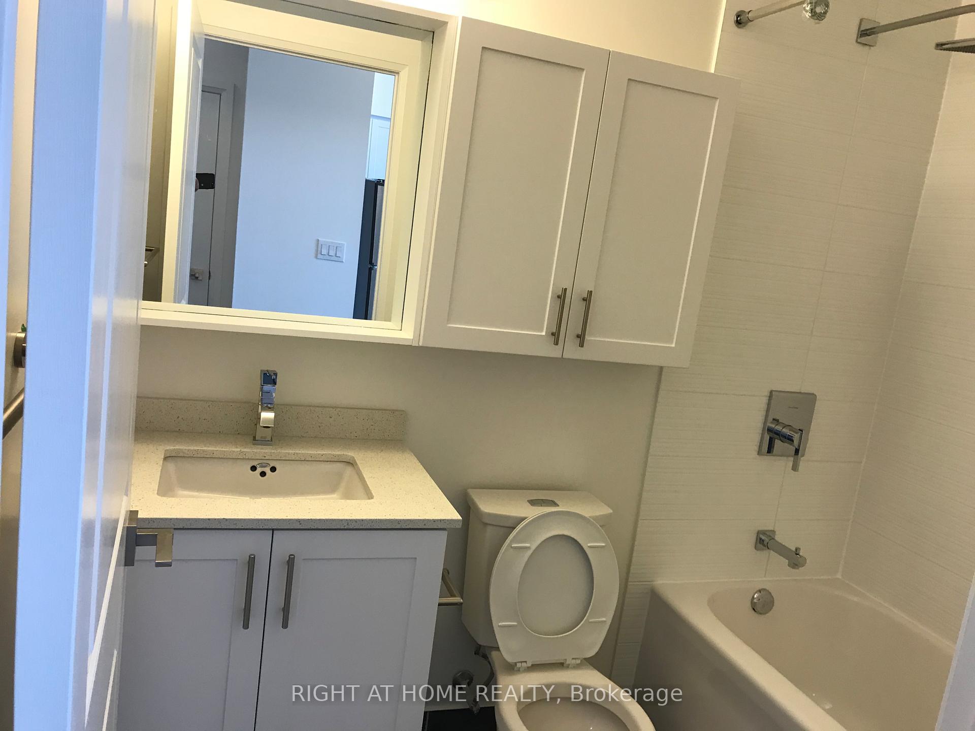 Photo 11 of Unit 2909, 3700 Highway 7, Vaughan, Vaughan Corporate Centre — HOMEH