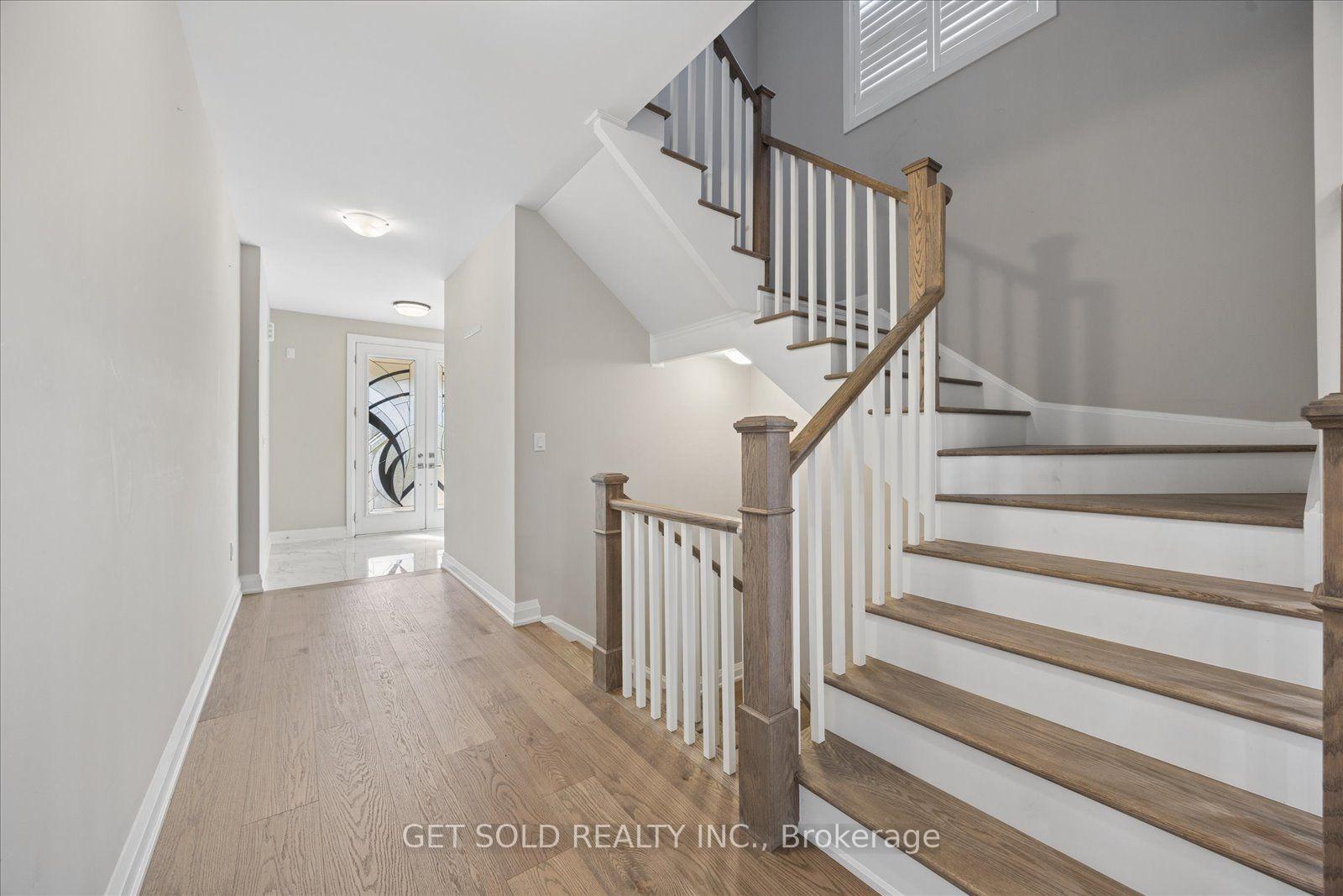 Photo 10 of 34 Huggins Drive, Whitby, Rural Whitby — HOMEH