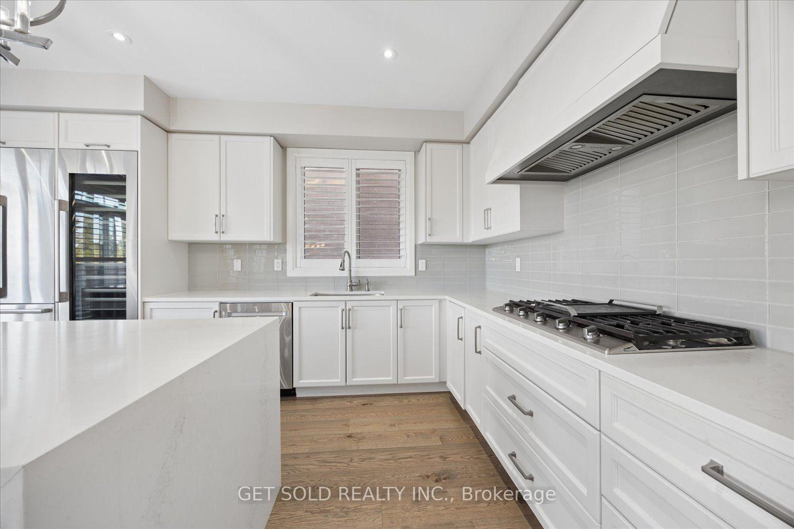 Photo 15 of 34 Huggins Drive, Whitby, Rural Whitby — HOMEH
