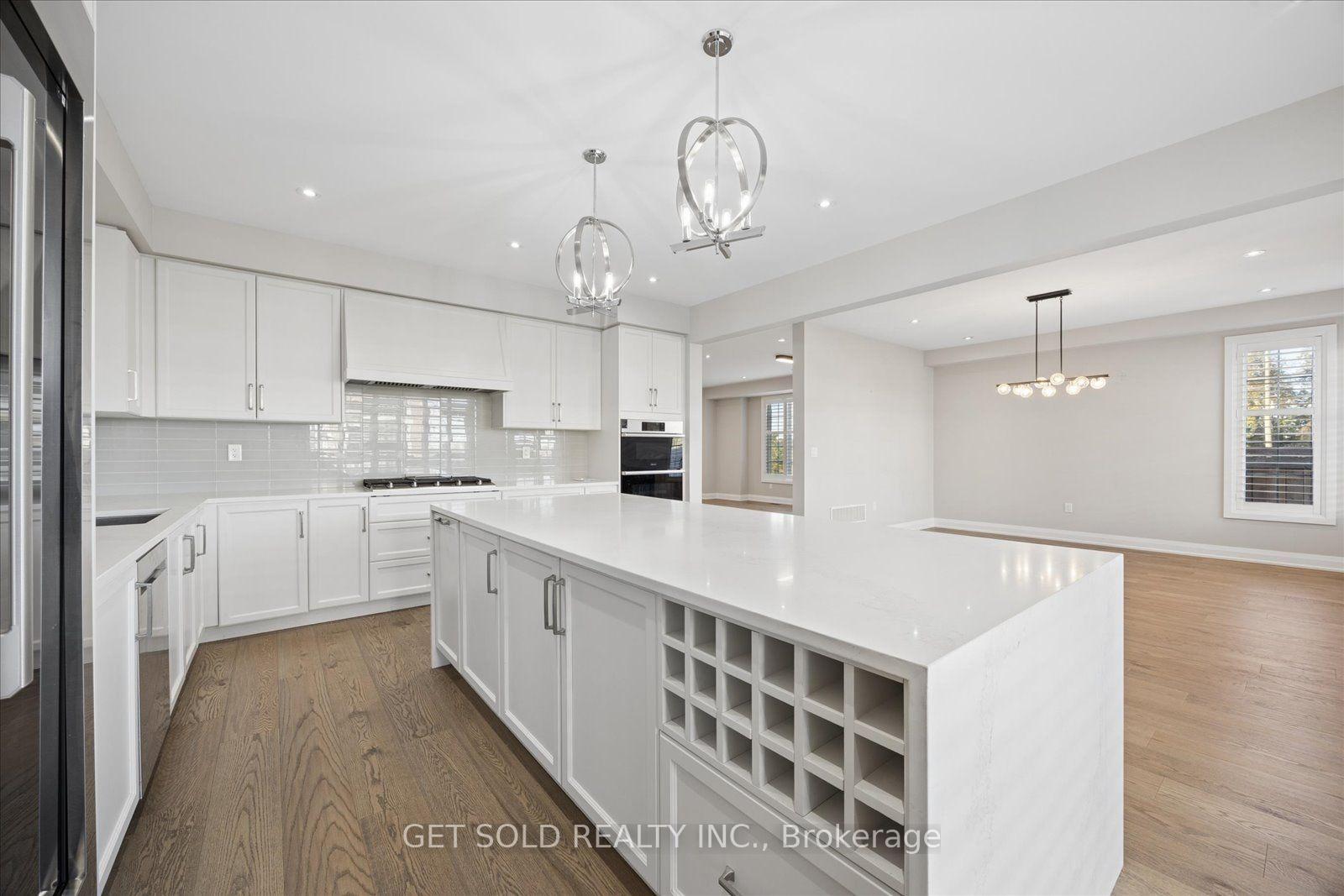 Photo 16 of 34 Huggins Drive, Whitby, Rural Whitby — HOMEH