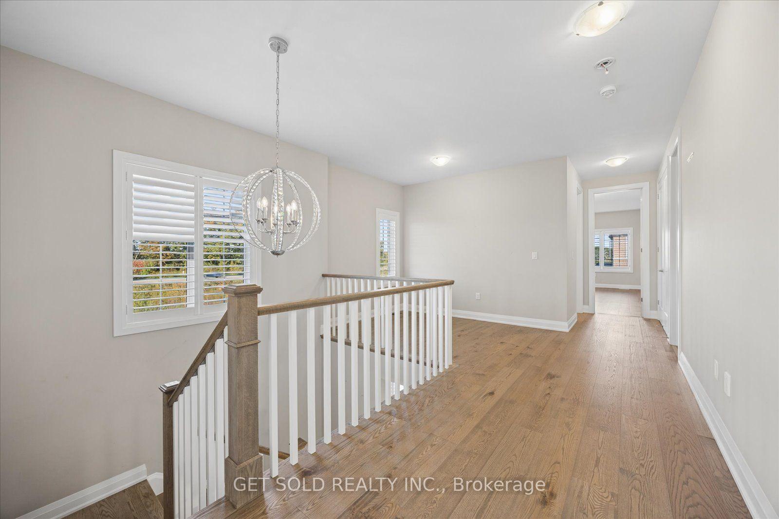 Photo 27 of 34 Huggins Drive, Whitby, Rural Whitby — HOMEH