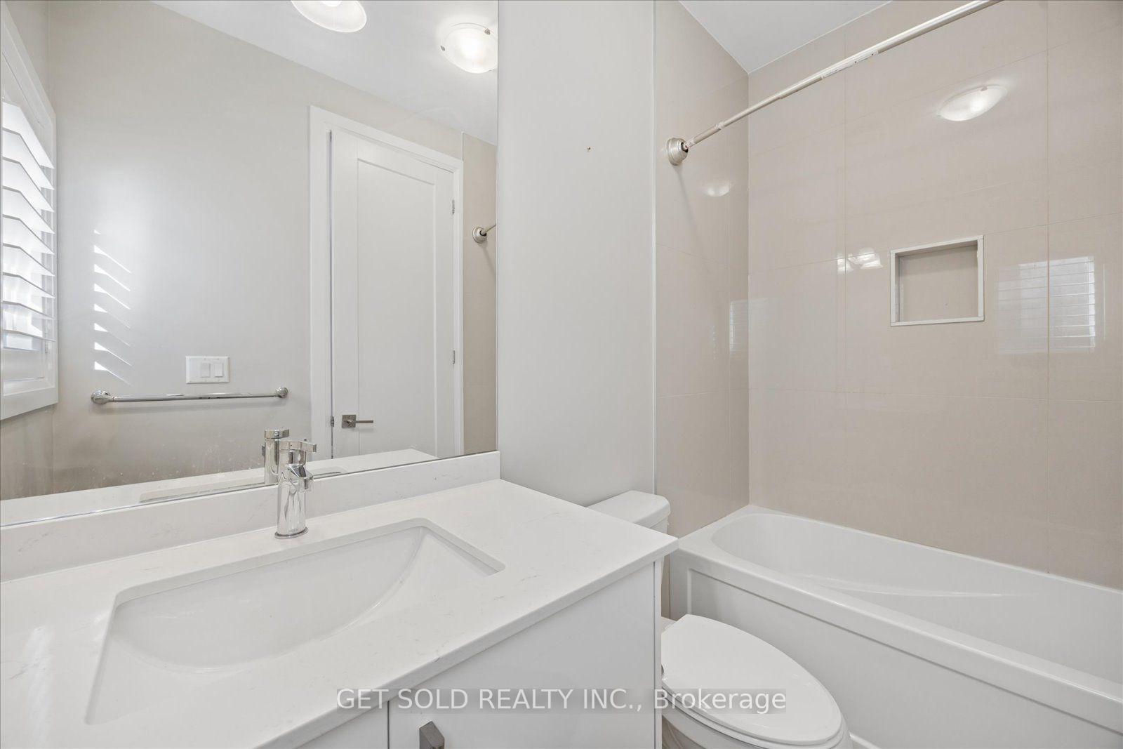 Photo 28 of 34 Huggins Drive, Whitby, Rural Whitby — HOMEH
