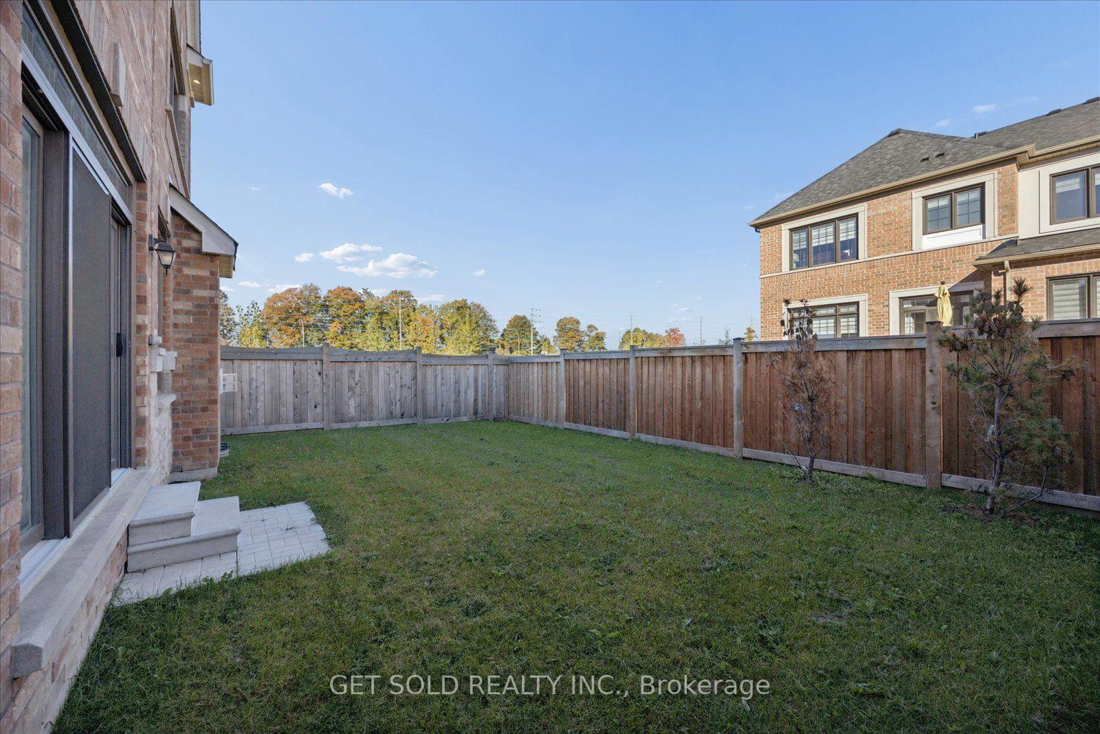Photo 43 of 34 Huggins Drive, Whitby, Rural Whitby — HOMEH
