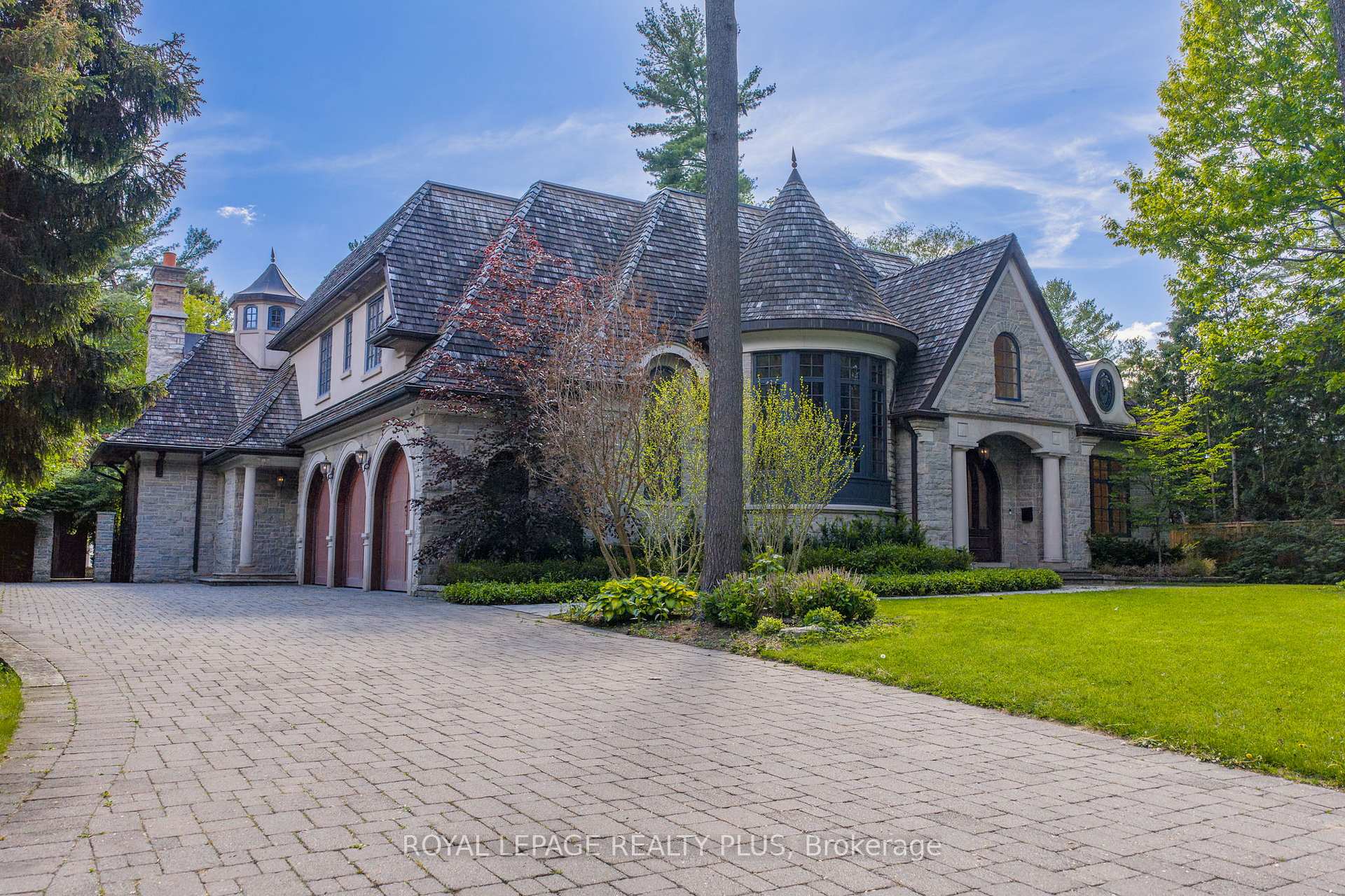 Photo 3 of 1476 Carmen Drive, Mississauga, Mineola — HOMEH