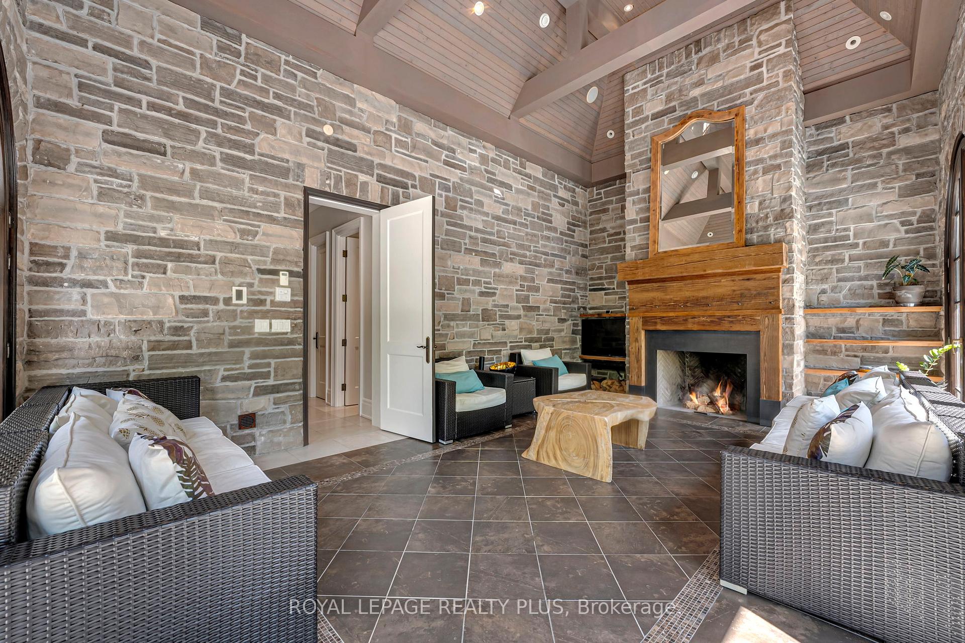 Photo 17 of 1476 Carmen Drive, Mississauga, Mineola — HOMEH