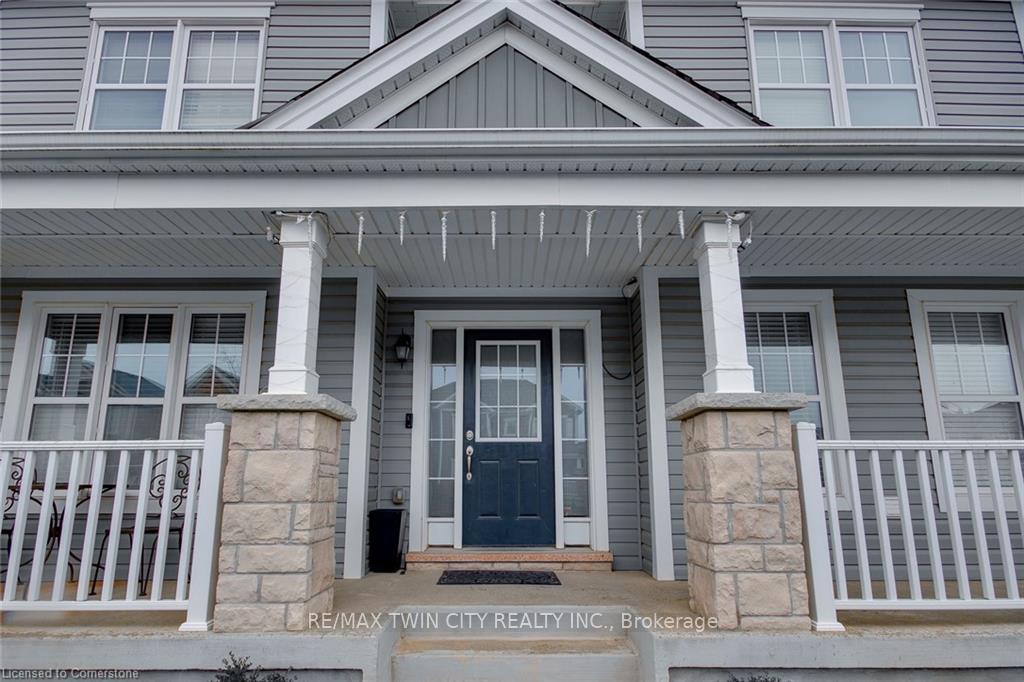 Photo 2 of 18 Blue Oak Street, Kitchener, Trussler — HOMEH