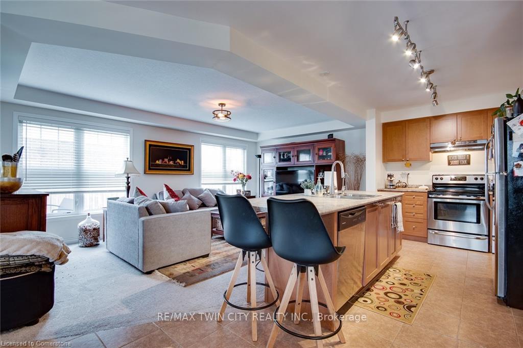 Photo 9 of 18 Blue Oak Street, Kitchener, Trussler — HOMEH
