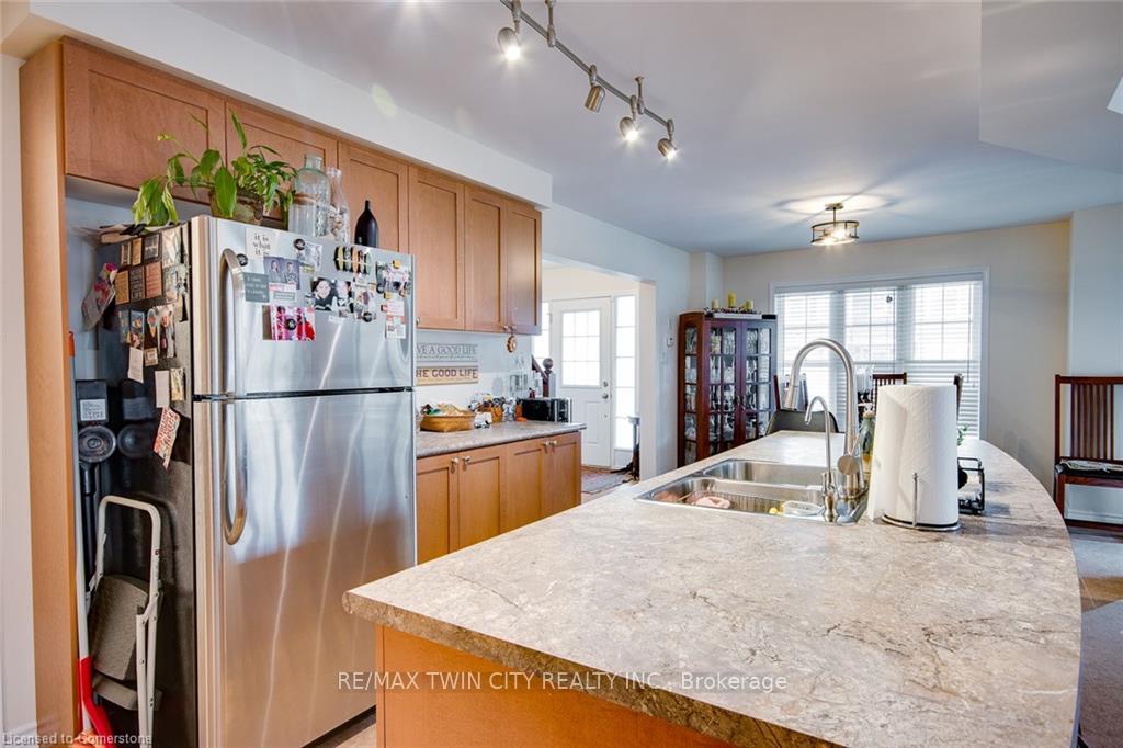 Photo 18 of 18 Blue Oak Street, Kitchener, Trussler — HOMEH