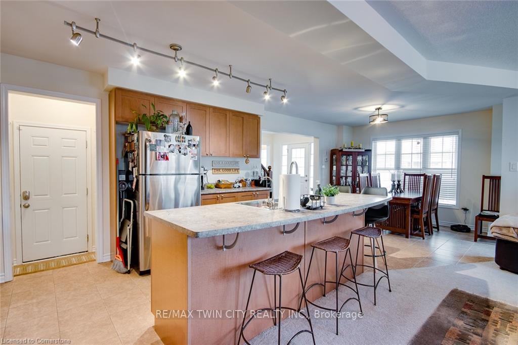 Photo 19 of 18 Blue Oak Street, Kitchener, Trussler — HOMEH