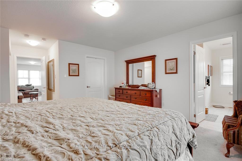 Photo 21 of 18 Blue Oak Street, Kitchener, Trussler — HOMEH