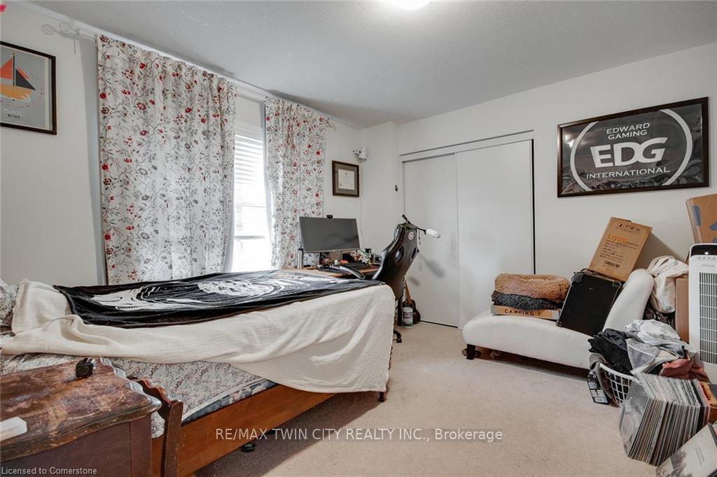 Photo 24 of 18 Blue Oak Street, Kitchener, Trussler — HOMEH