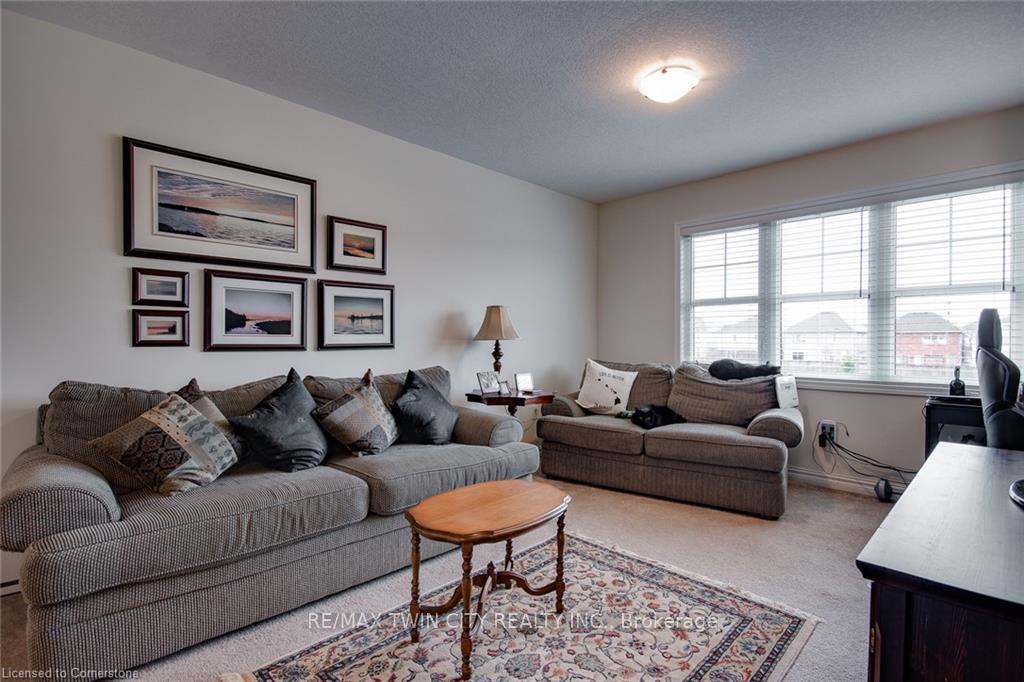 Photo 26 of 18 Blue Oak Street, Kitchener, Trussler — HOMEH