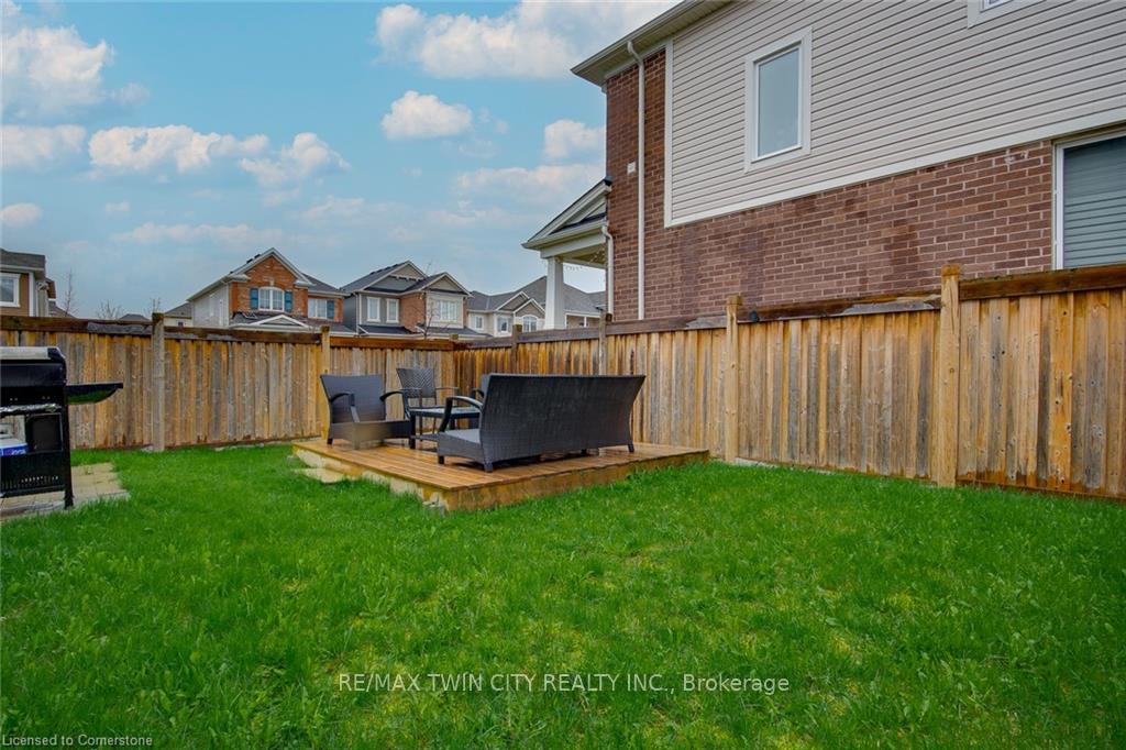 Photo 30 of 18 Blue Oak Street, Kitchener, Trussler — HOMEH