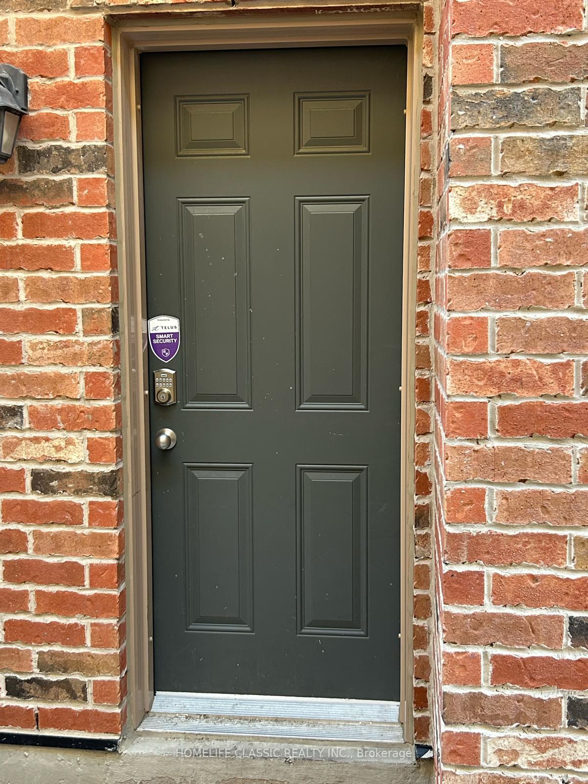 Photo 2 of Unit Basement, 18 Elderslie Crescent, Vaughan, Kleinburg — HOMEH