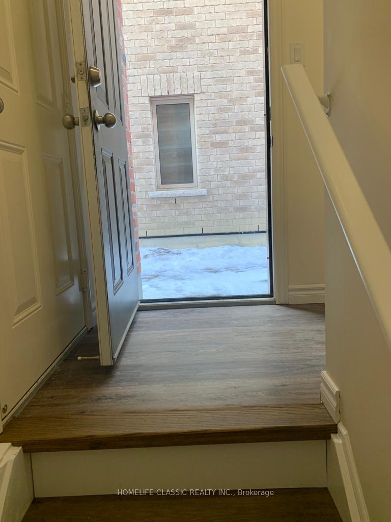 Photo 3 of Unit Basement, 18 Elderslie Crescent, Vaughan, Kleinburg — HOMEH