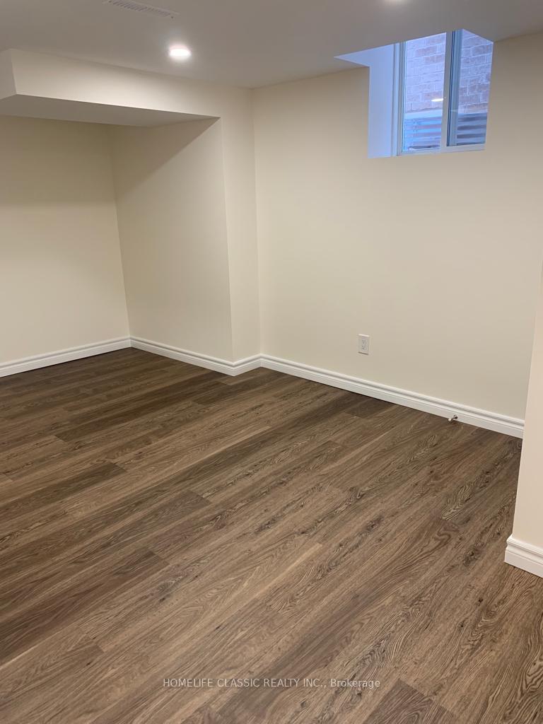 Photo 7 of Unit Basement, 18 Elderslie Crescent, Vaughan, Kleinburg — HOMEH
