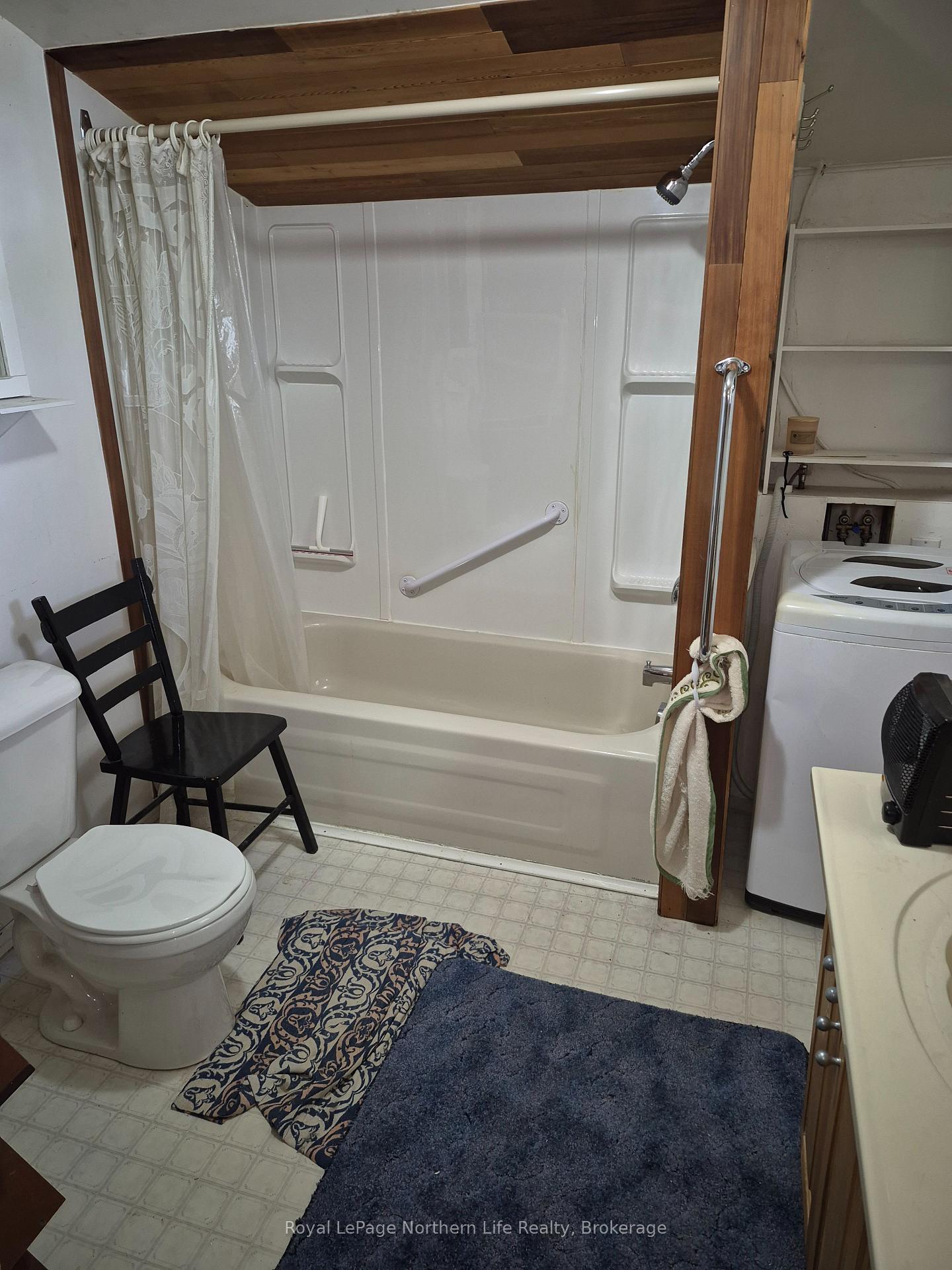 Photo 13 of 348B Poplar Street, Mattawa — HOMEH