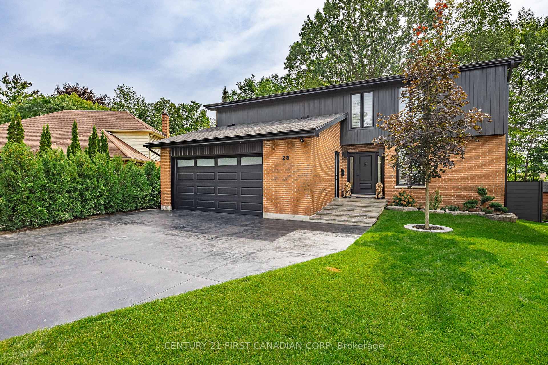 Photo of 28 Lindbrook Court