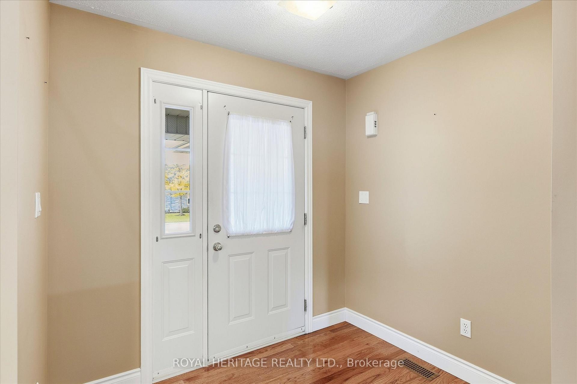Photo 7 of 194 Mclaughlin Road, Kawartha Lakes, Lindsay — HOMEH