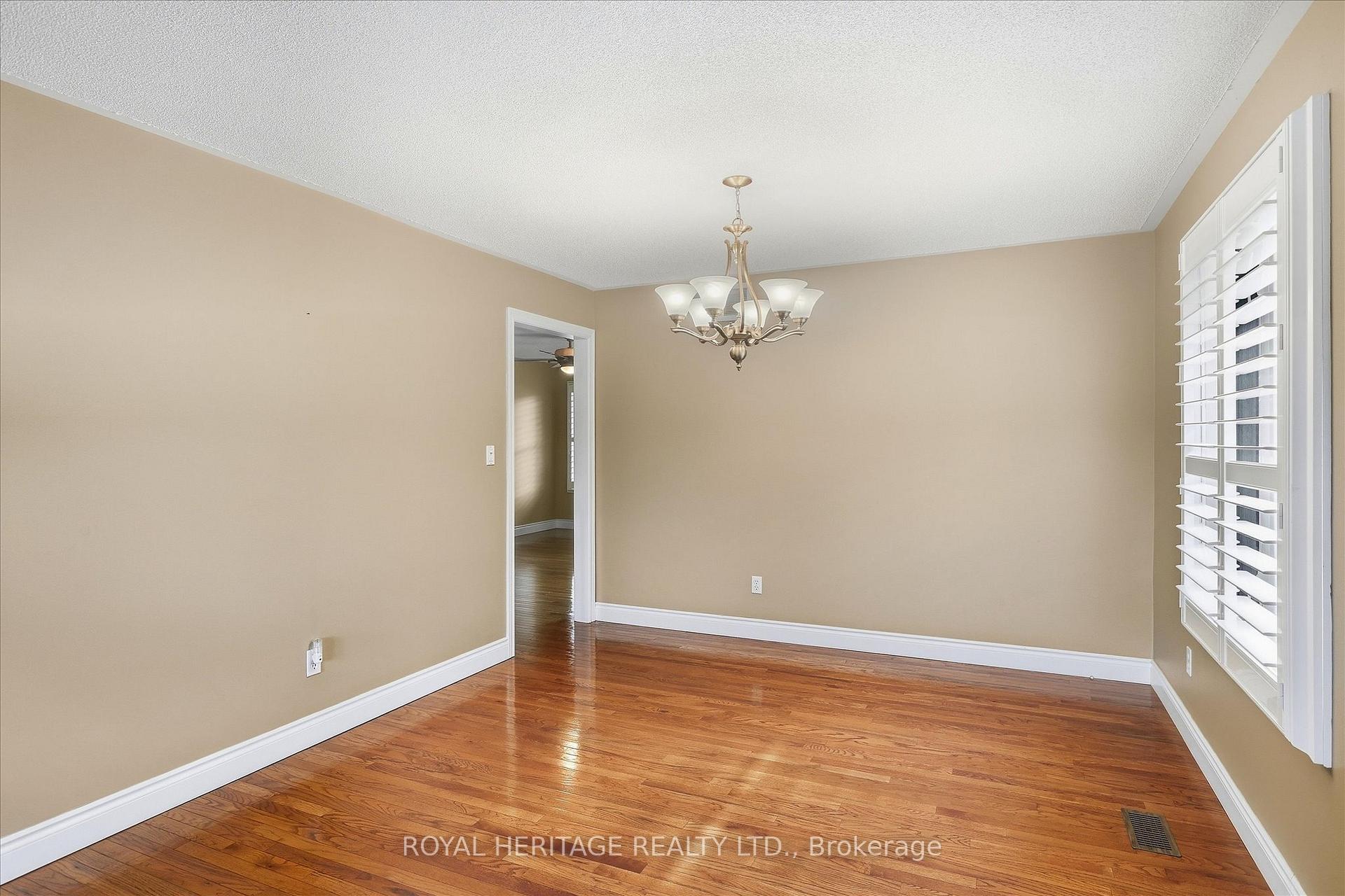 Photo 10 of 194 Mclaughlin Road, Kawartha Lakes, Lindsay — HOMEH