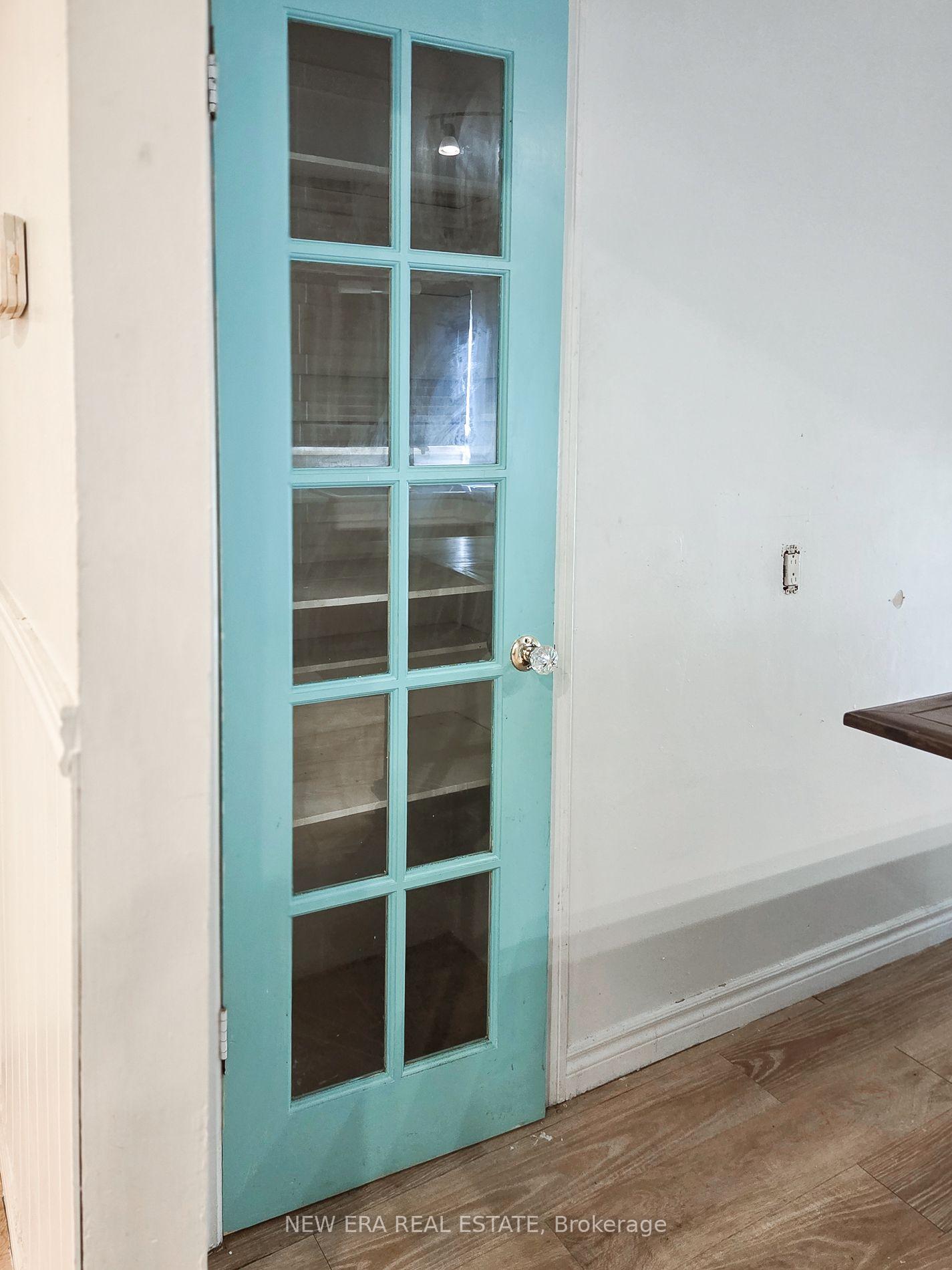 Photo 16 of 212 Niagara Street, St. Catharines, Facer — HOMEH