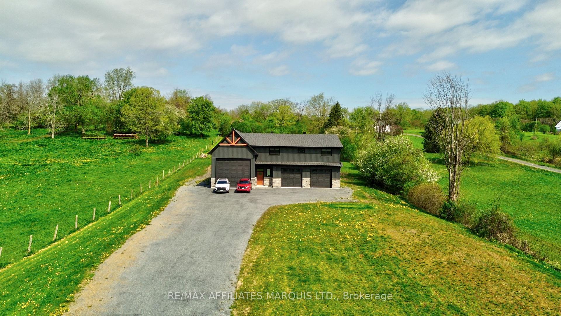 Photo 2 of 18779 Paragon Road, South Glengarry, South Glengarry (Charlottenburgh) Twp — HOMEH