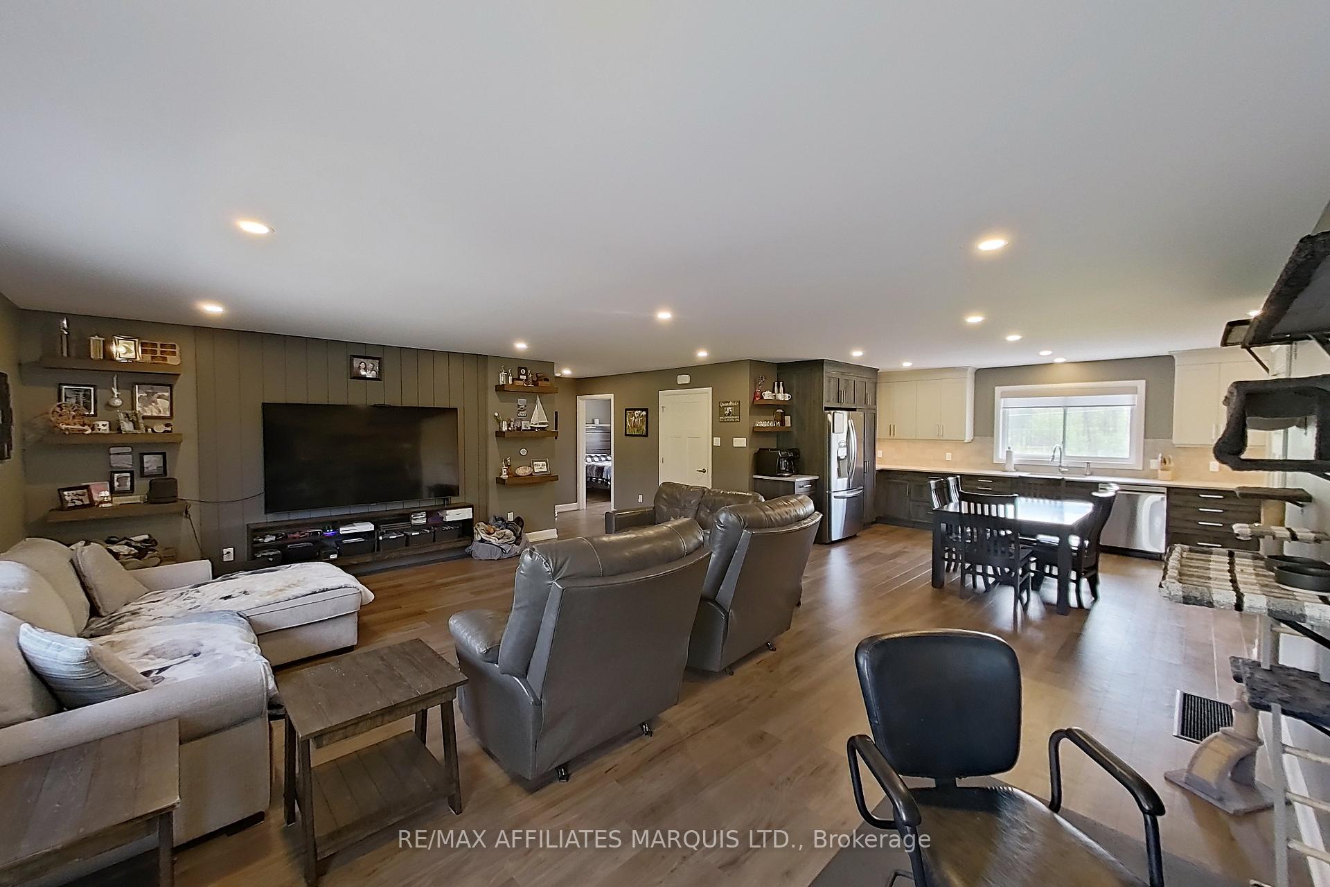 Photo 5 of 18779 Paragon Road, South Glengarry, South Glengarry (Charlottenburgh) Twp — HOMEH