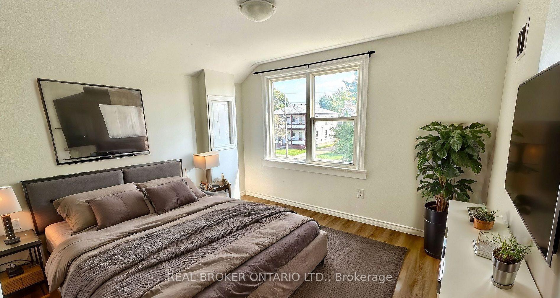 Photo 4 of Unit Upper, 301 Wallace Ave S, Welland, Lincoln/Crowland — HOMEH