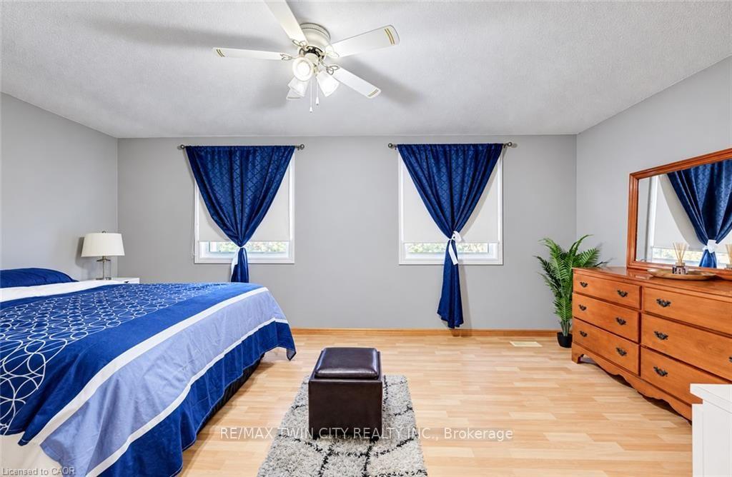 Photo 16 of 136 Sekura Crescent, Cambridge, Greenway-Chaplin — HOMEH