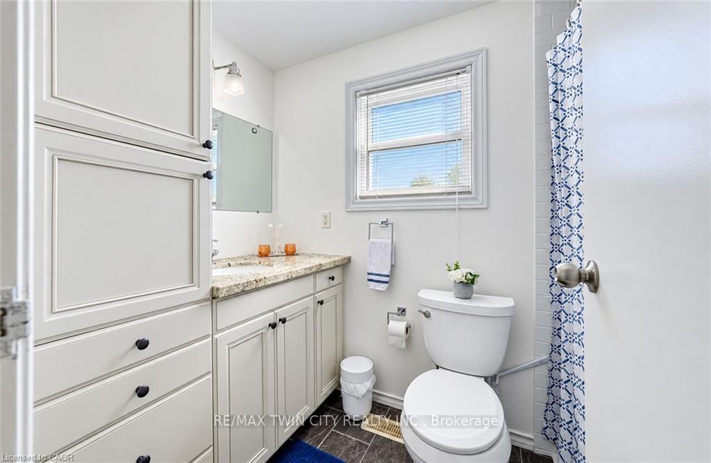 Photo 20 of 136 Sekura Crescent, Cambridge, Greenway-Chaplin — HOMEH