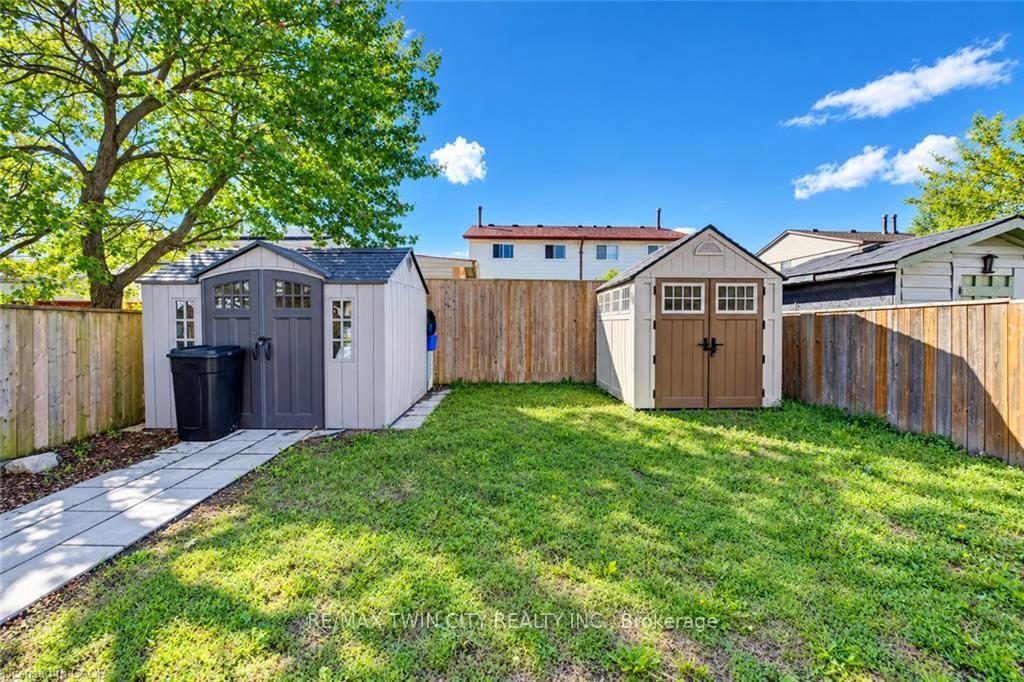 Photo 26 of 136 Sekura Crescent, Cambridge, Greenway-Chaplin — HOMEH