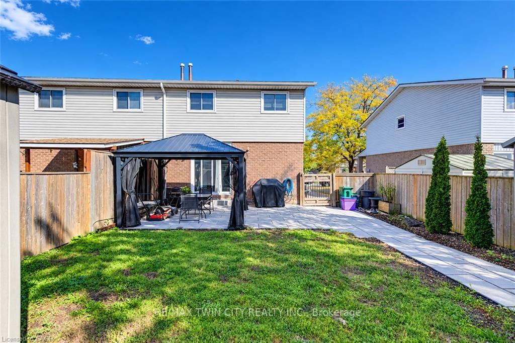 Photo 27 of 136 Sekura Crescent, Cambridge, Greenway-Chaplin — HOMEH